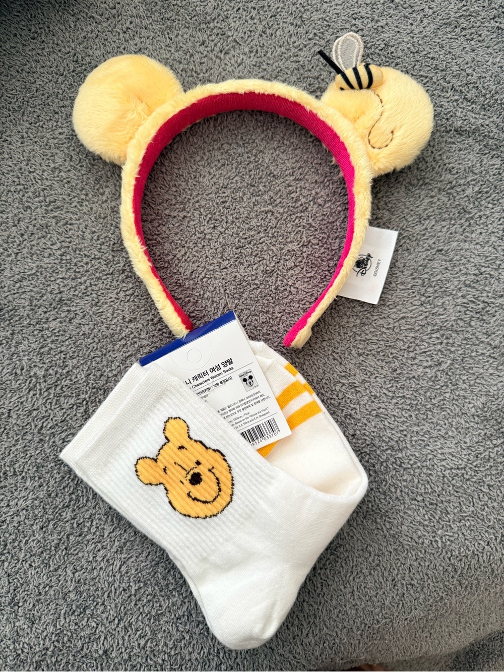 Disneyland Winnie the Pooh ears & sock set